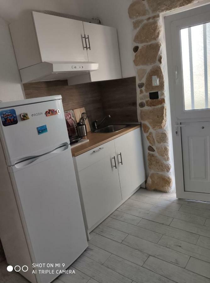 Malvina Rooms Kallithea  Eksteriør billede